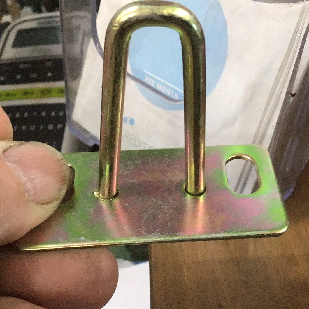Latch for seat on monsters